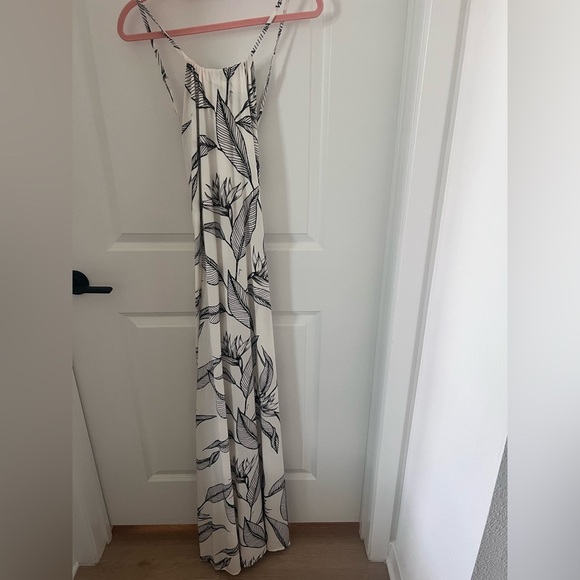 White and Black Floral Maxi Dress Size Large - Picture 1 of 13